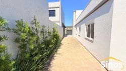 Casa com 03 dormitórios no bairro São Jorge  