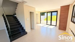 Casa com 03 dormitórios no bairro São Jorge  