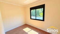 Casa com 03 dormitórios no bairro São Jorge  