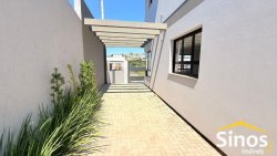 Casa com 03 dormitórios no bairro São Jorge  