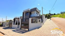 Casa com 03 dormitórios no bairro São Jorge  