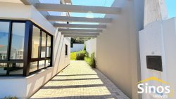 Casa com 03 dormitórios no bairro São Jorge  