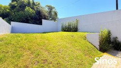 Casa com 03 dormitórios no bairro São Jorge  