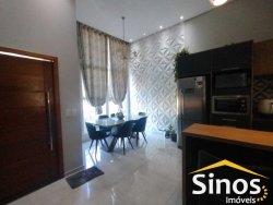 Casa com 03 dormitórios no bairro São Jorge 