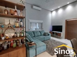 Casa com 03 dormitórios no bairro São Jorge 