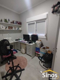 Casa com 03 dormitórios no bairro São Jorge 