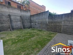 Casa com 03 dormitórios no bairro São Jorge 
