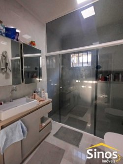 Casa com 03 dormitórios no bairro São Jorge 