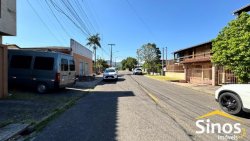 Casa com 02 dormitórios e uma suíte no bairro Canudos  
