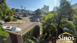 Casa com 04 dormitórios para locação no bairro Ideal   
