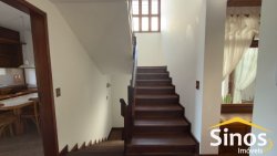 Casa com 04 dormitórios para locação no bairro Ideal   