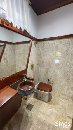Casa com 04 dormitórios para locação no bairro Ideal   