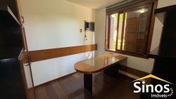 Casa com 04 dormitórios para locação no bairro Ideal   