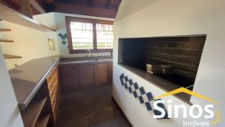 Casa com 04 dormitórios para locação no bairro Ideal   