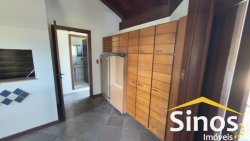 Casa com 04 dormitórios para locação no bairro Ideal   