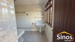 Casa com 04 dormitórios para locação no bairro Ideal   