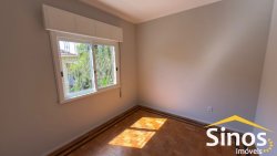 Casa com 04 dormitórios para locação no bairro Ideal 