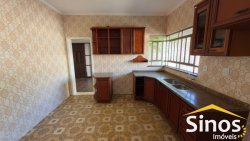Casa com 04 dormitórios para locação no bairro Ideal 