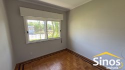 Casa com 04 dormitórios para locação no bairro Ideal 