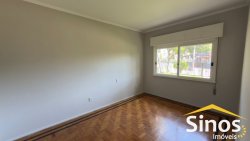 Casa com 04 dormitórios para locação no bairro Ideal 