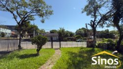 Casa com 04 dormitórios para locação no bairro Ideal 
