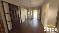 Casa com 04 dormitórios para locação no bairro Ideal 