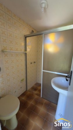 Casa com 04 dormitórios para locação no bairro Ideal 