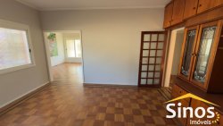 Casa com 04 dormitórios para locação no bairro Ideal 