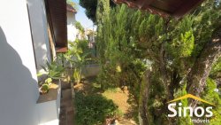 Casa com 04 dormitórios para locação no bairro Ideal 