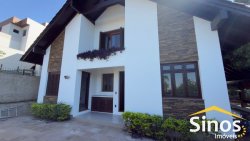 Casa com 04 dormitórios para locação no bairro Ideal 