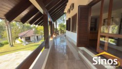 Casa com 04 dormitórios para locação no bairro Ideal 