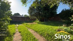 Casa com 03 dormitórios para locação no bairro Primavera  