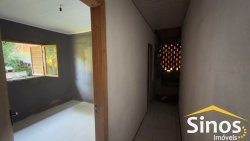 Casa com 03 dormitórios para locação no bairro Primavera  