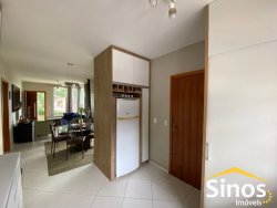 Casa com 02 dormitórios, sendo 01 suíte para locação no bairro Lomba Grande      
