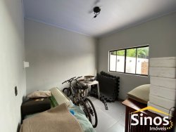 Casa com 02 dormitórios, sendo 01 suíte para locação no bairro Lomba Grande      