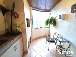 APARTAMENTO COM 03 DORMITÓRIOS (01 SUÍTE) NO CENTRO 