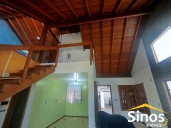 Casa com 03 dormitórios, sendo 01 suíte no bairro Rincão 