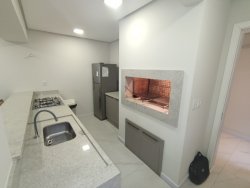 Apartamento com 02 dormitórios (01 Suíte) no Residencial Scharlau 