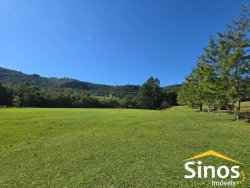 Terreno com 1.000m² no condomínio Country Village  
