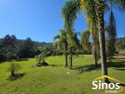 Terreno com 1.000m² no condomínio Country Village  