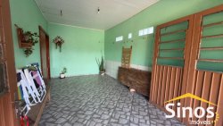 Casa om 03 dormitórios no bairro Lomba Grande  