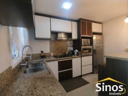 Casa com 03 dormitórios, sendo 01 suite no bairro Petrópolis  