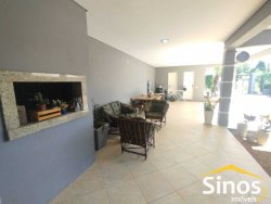 Casa com 03 dormitórios, sendo 01 suite no bairro Petrópolis  
