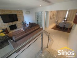Casa com 03 dormitórios, sendo 01 suite no bairro Petrópolis  