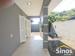Casa com 03 dormitórios, sendo 01 suite no bairro Petrópolis  