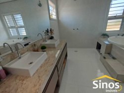Casa com 03 dormitórios, sendo 01 suite no bairro Petrópolis  