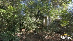 Terreno com casa antiga no bairro Canudos 