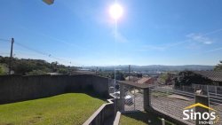 Casa com 03 dormitórios no Bairro Fazenda São Borja 