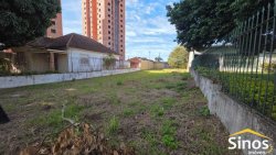 Terreno plano com 382m² no Bairro Rio Branco 