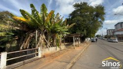 Terreno comercial de 855m² no bairro Canudos 